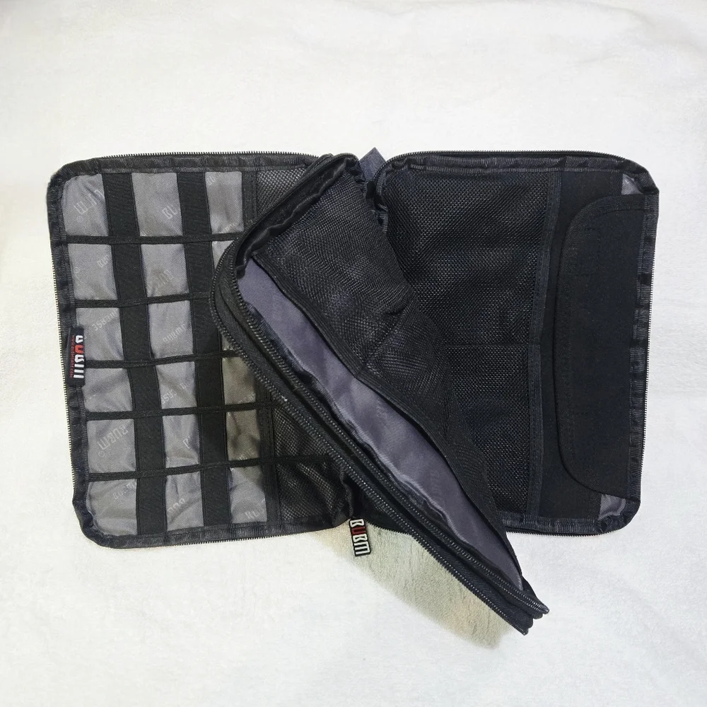 BUBM zippered electronics