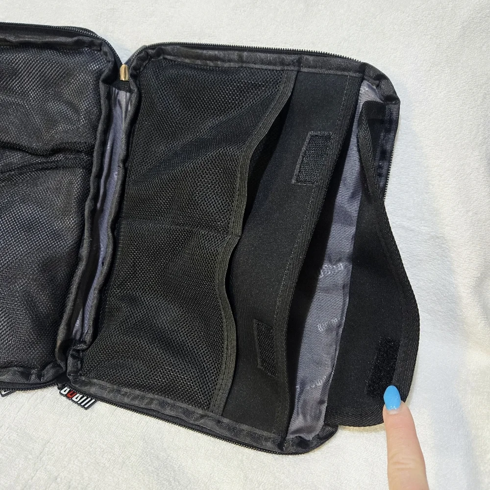 BUBM zippered electronics