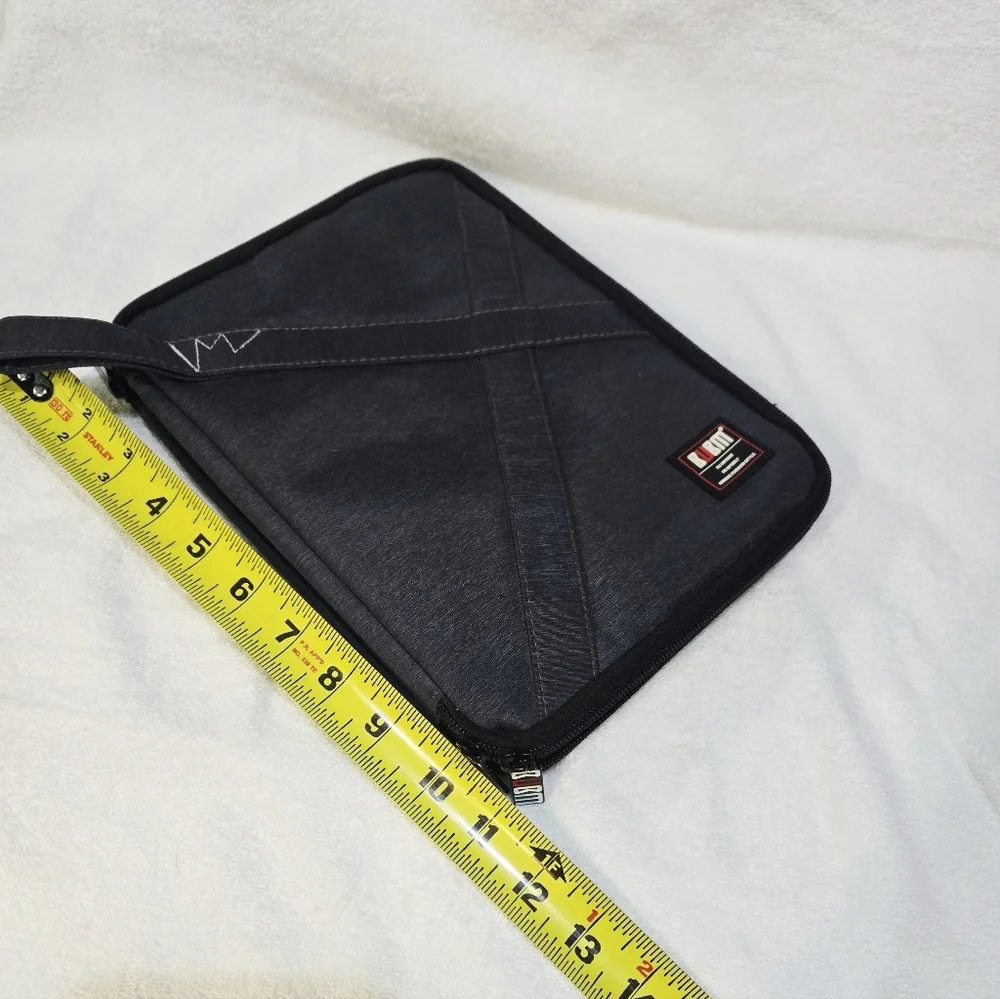 BUBM zippered electronics