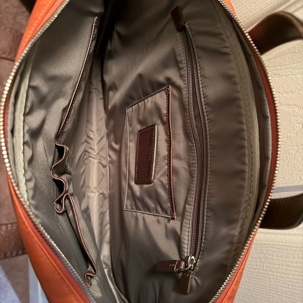 Tumi sleek laptop