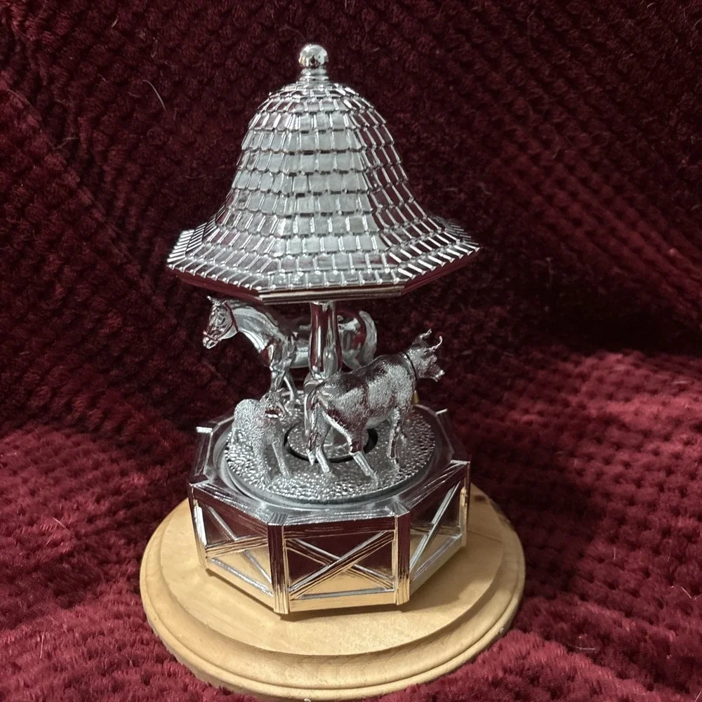 Reed & Barton/Kate Spade Farm Yard Friends Musical Carousel