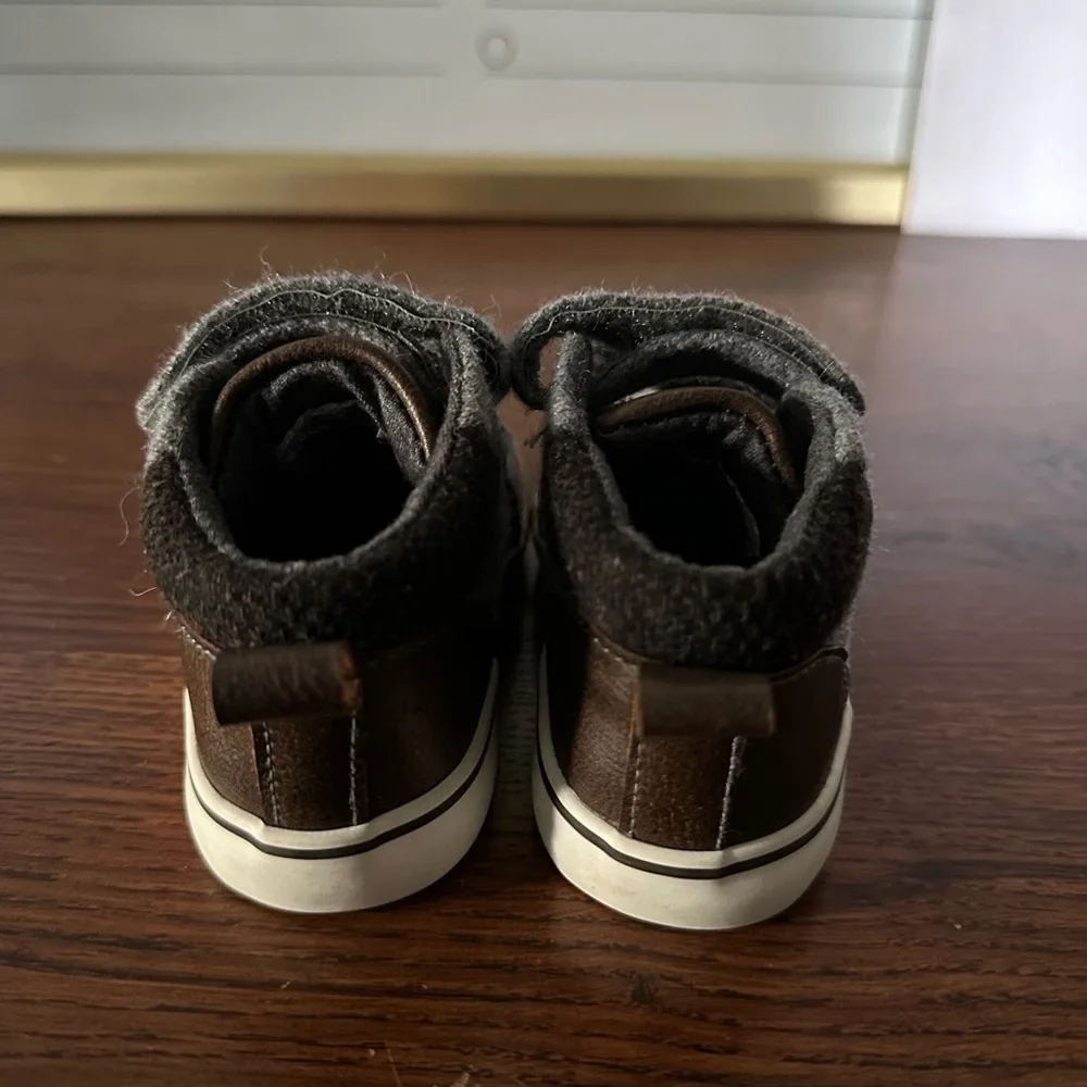 Cat & Jack chic charcoal
