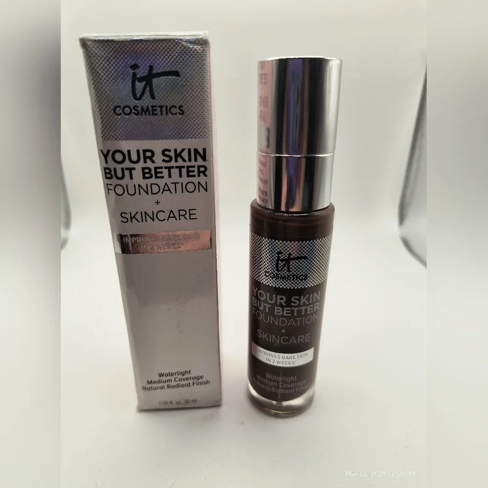 it Cosmetics Your Skin But Better Foundation + Skincare (Deep Cool 63)