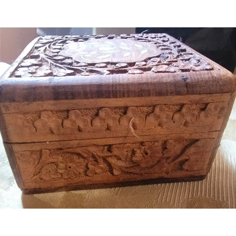 Unbranded discover treasure
