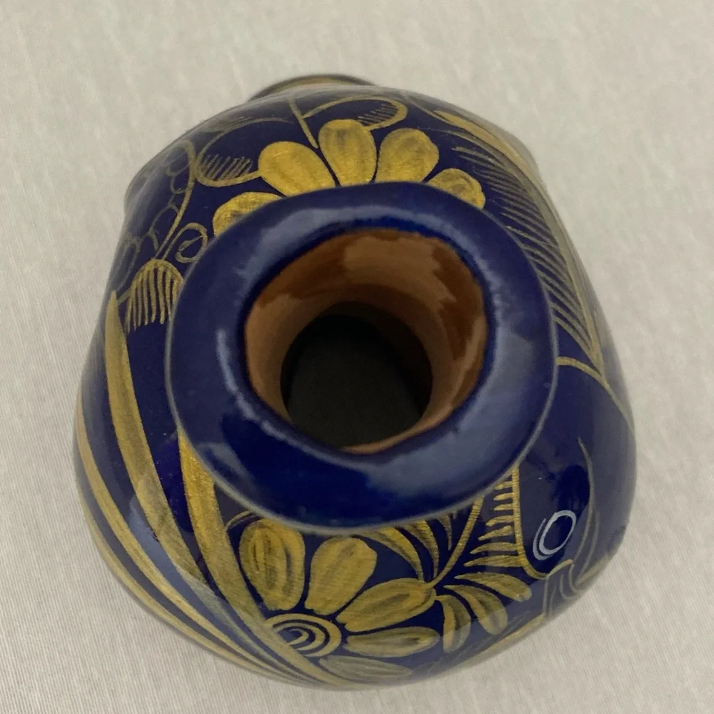 Unbranded stunning blue