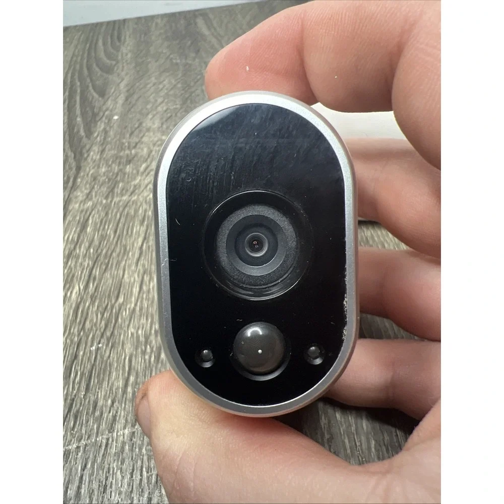 Netgear Arlo VMC3030 Wireless HD Security Camera Lot 2 White Indoor Outdoor Add