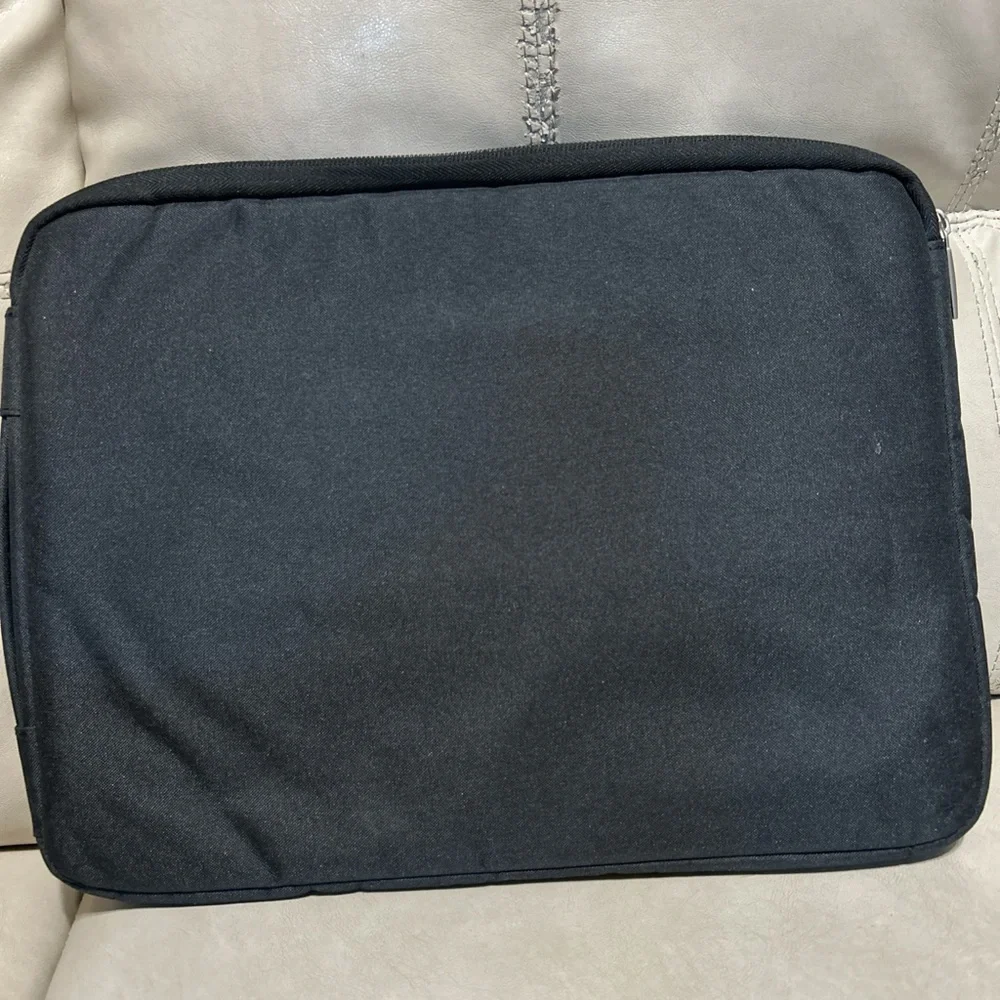 Voova black laptop