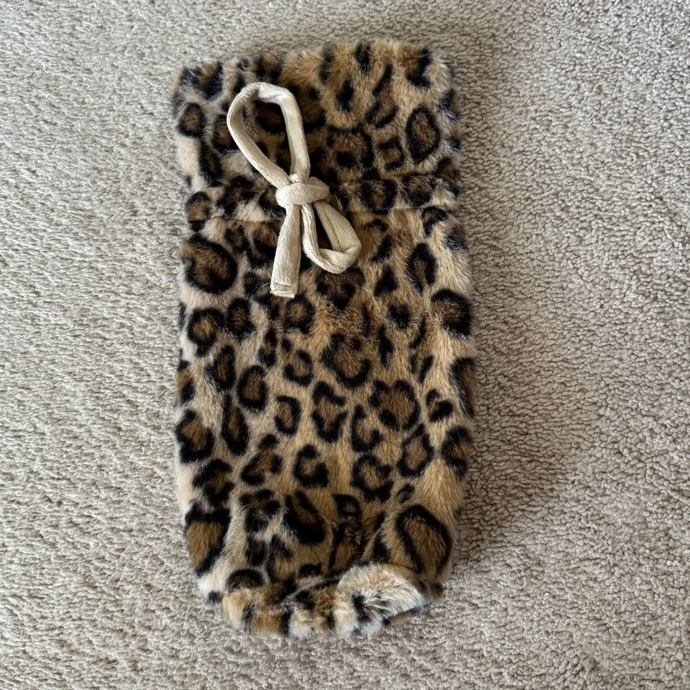 Leopard print wine bag