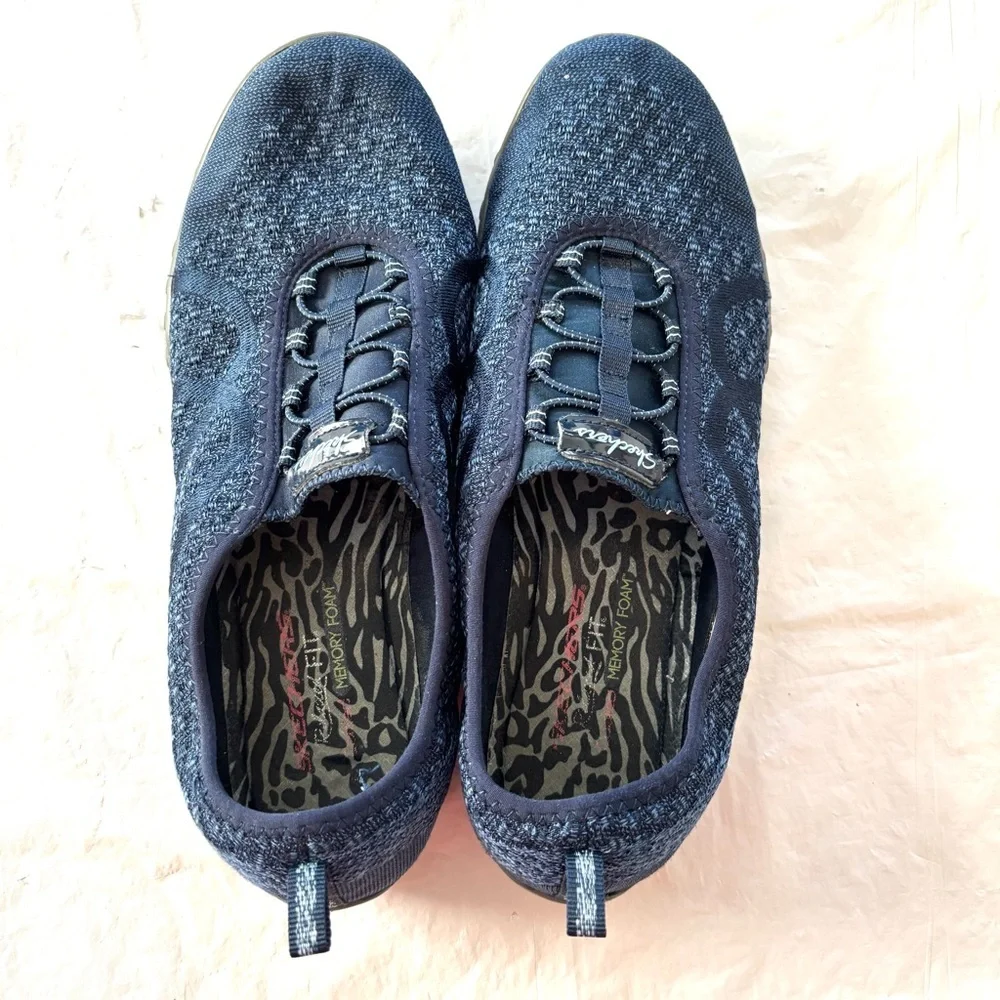 Skechers Slip-ins: Breathe-Easy - Knitty Waves navy blue SZ 11. Worn 2X Indoors