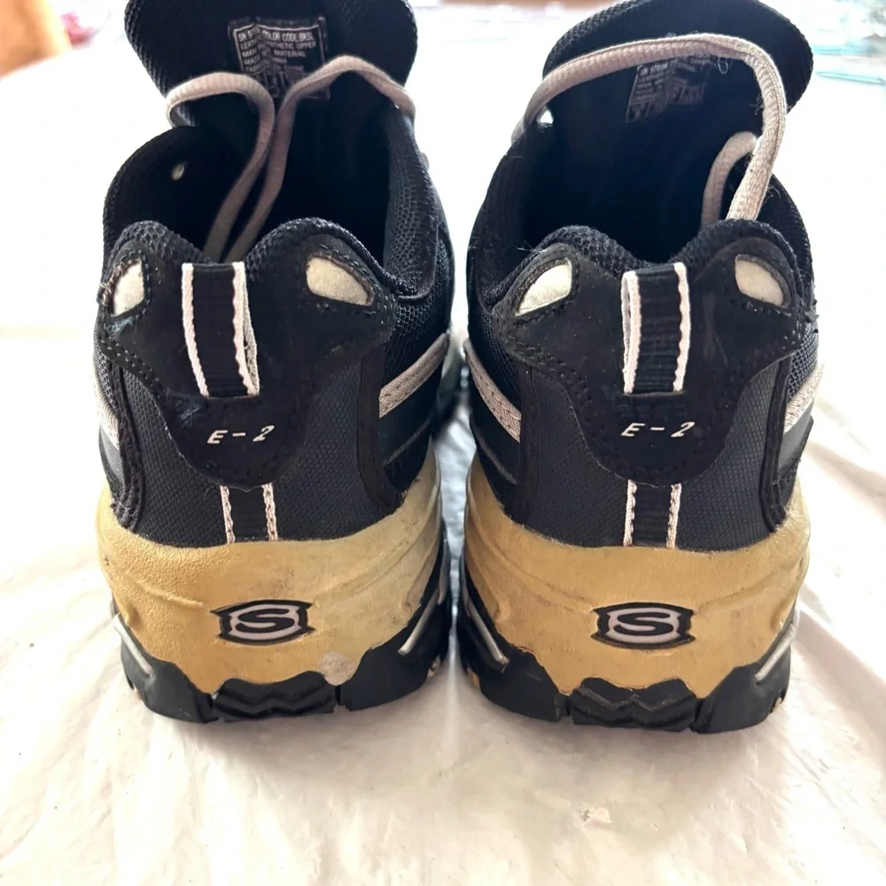 NWOT Skechers Sport Energy 2 1817 Black white Casual Sneakers SZ 5