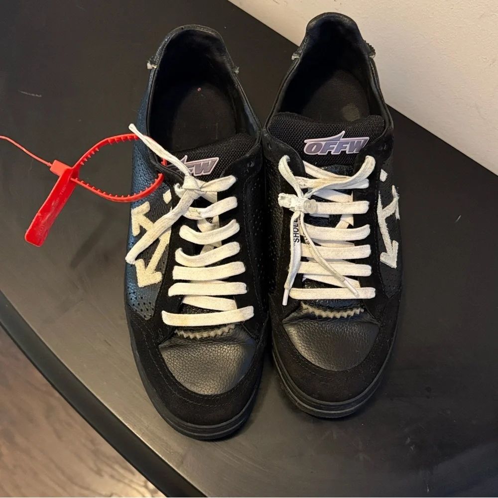 Off-White stylish off