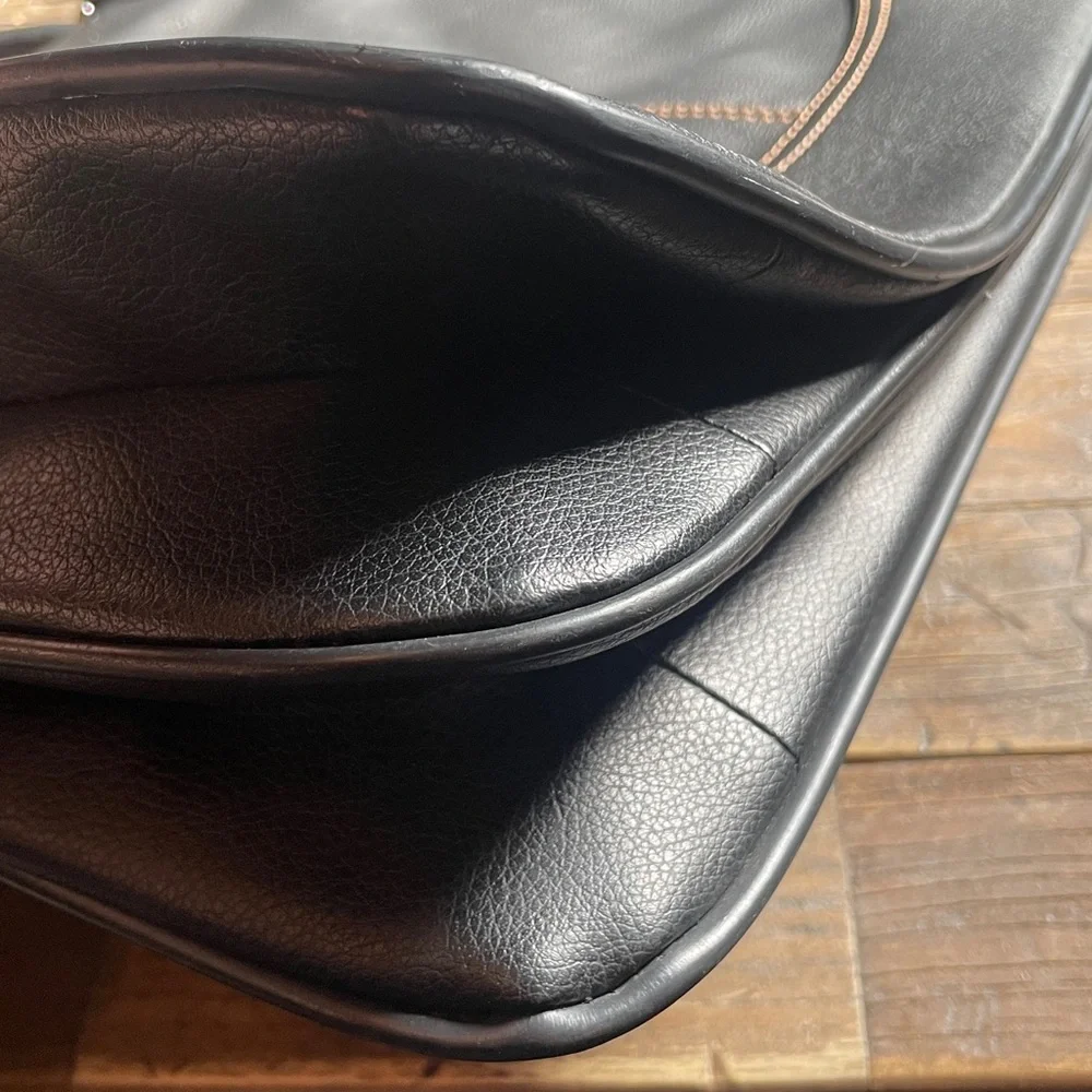 Franklin Covey Pebbled Faux Leather Briefcase🖤