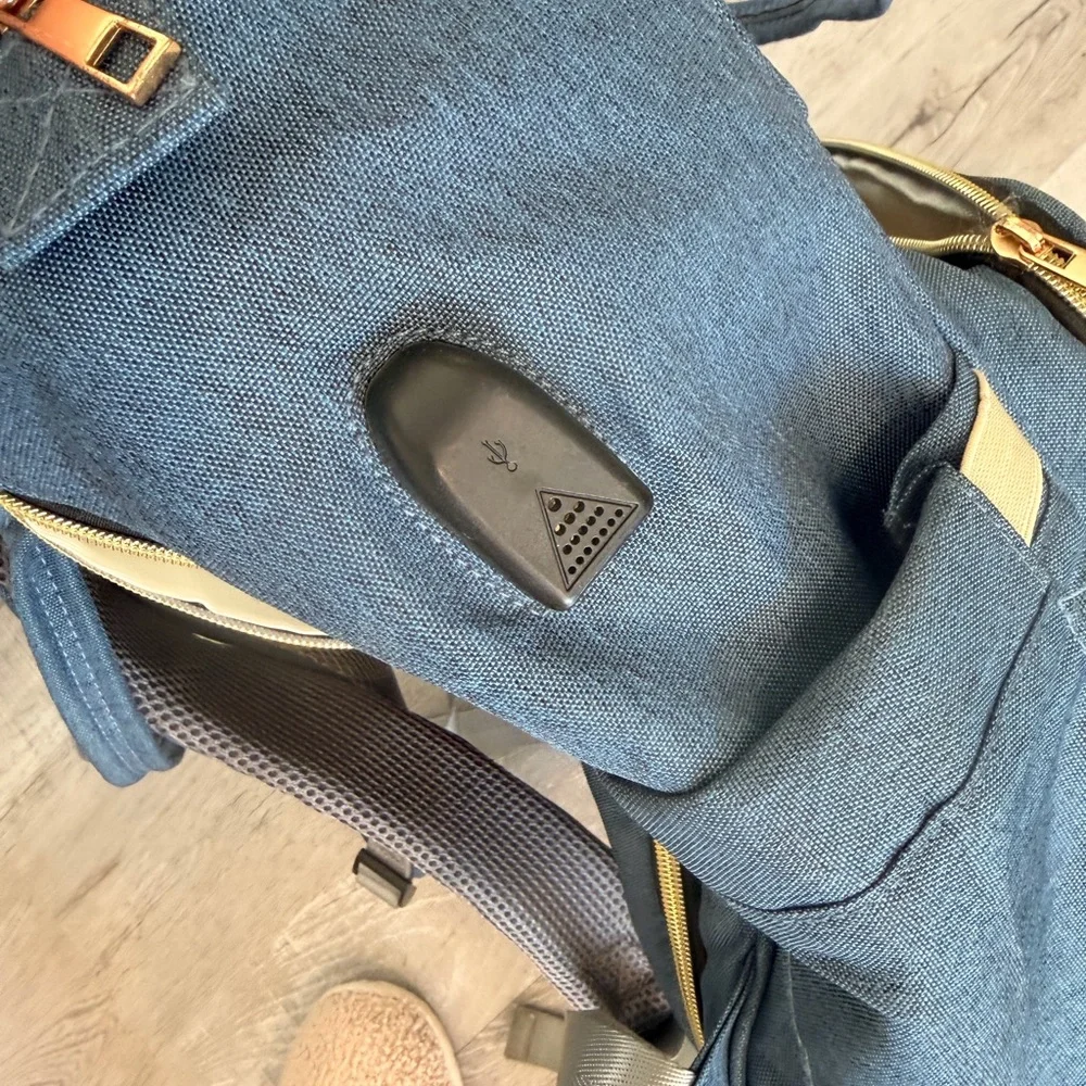 N/A blue canvas