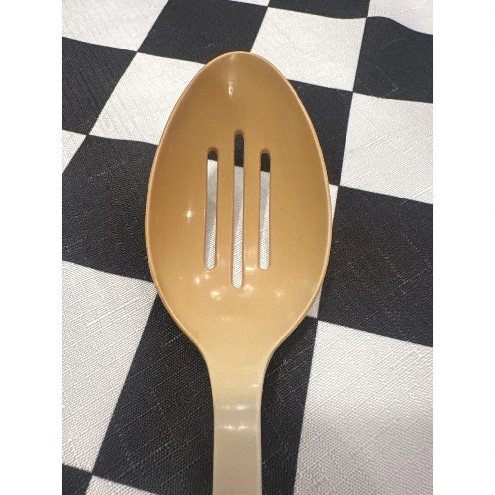 Ekco serve up