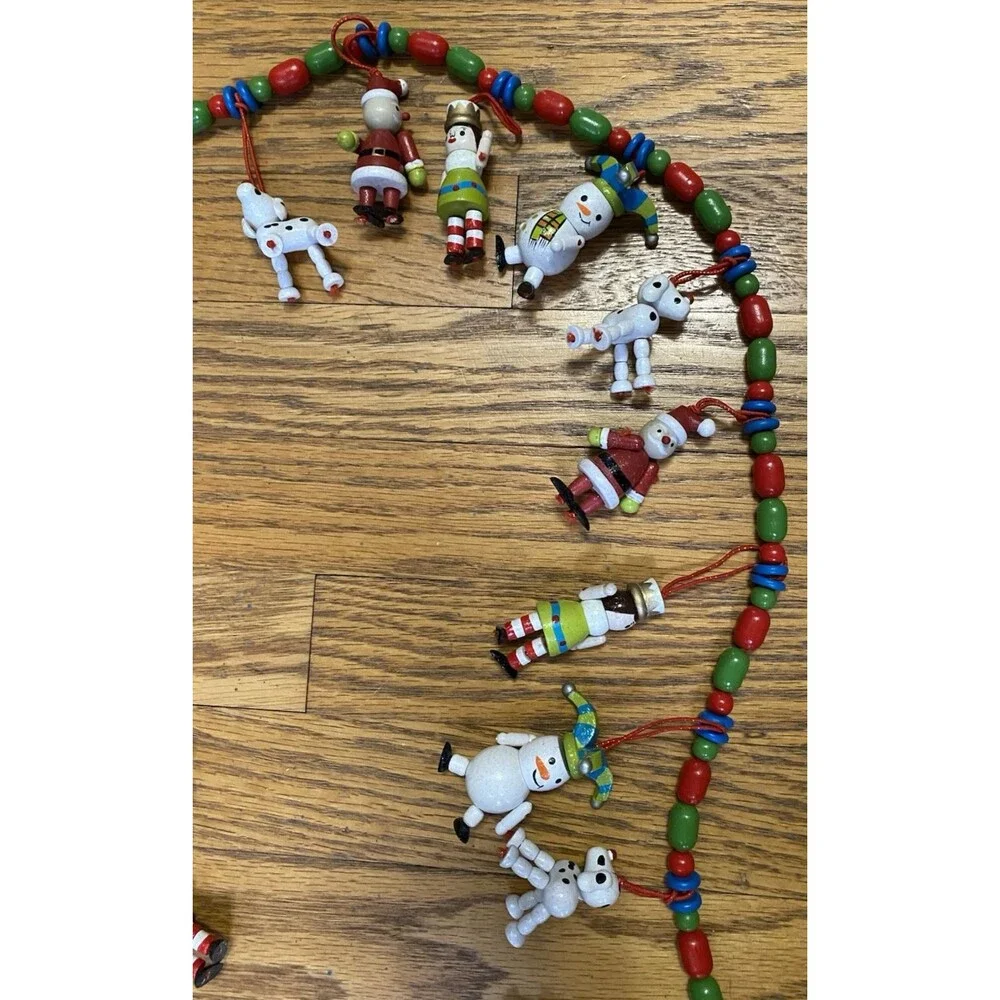 Vintage Christmas Wood Wooden Beaded Santa Toy Chest Dangling Garland String 6ft