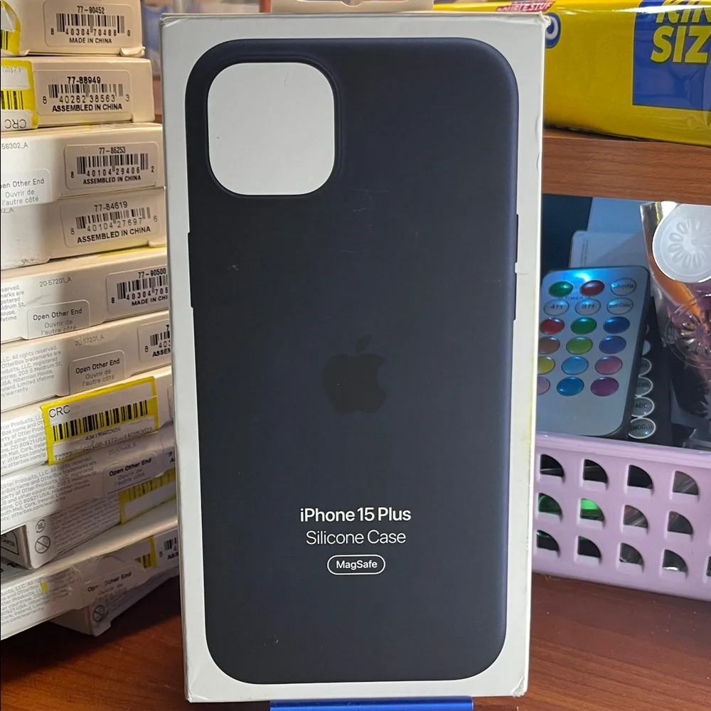 Apple black snug