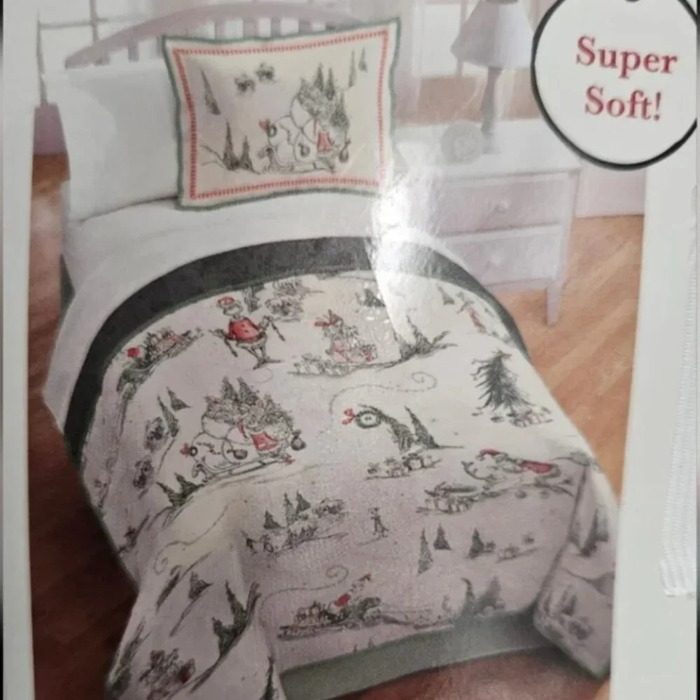 NWT The GRINCH Quilt Set Full/Queen