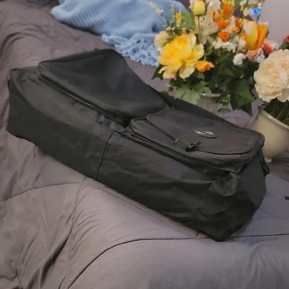 American Tourister elegant black