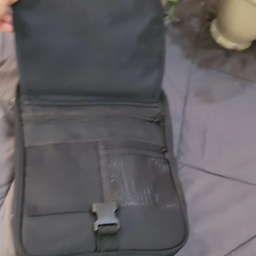 American Tourister elegant black