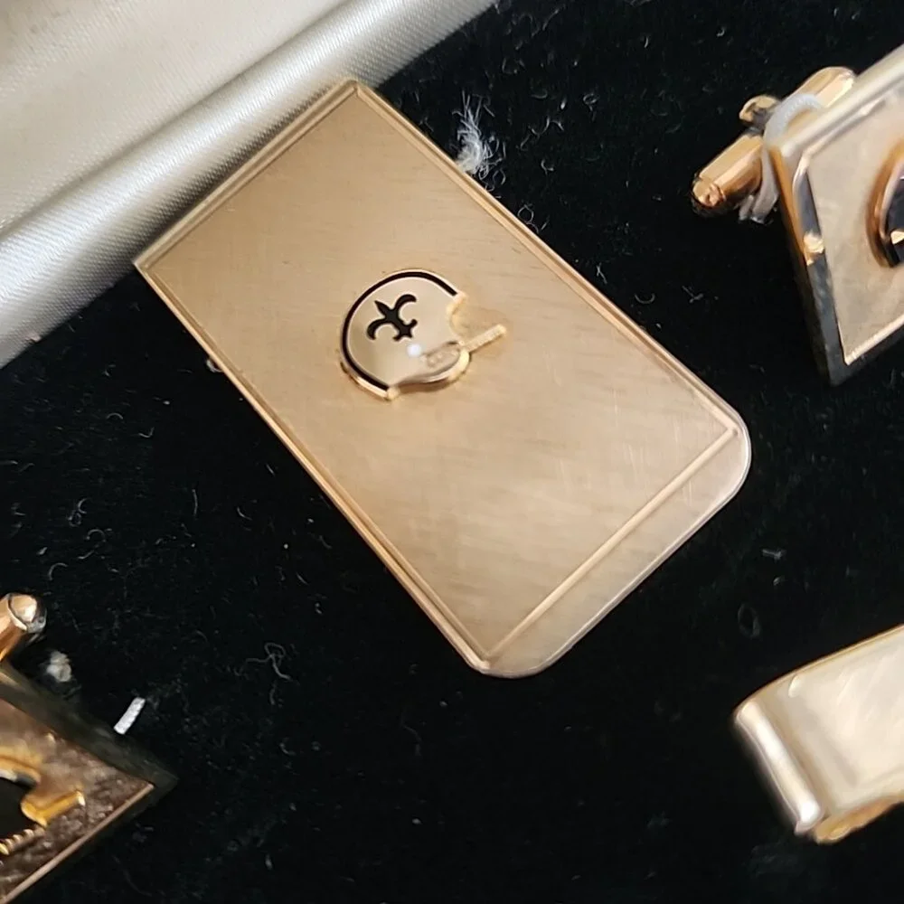 N/A men clip orleans