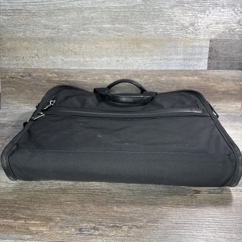 Tumi good preowned