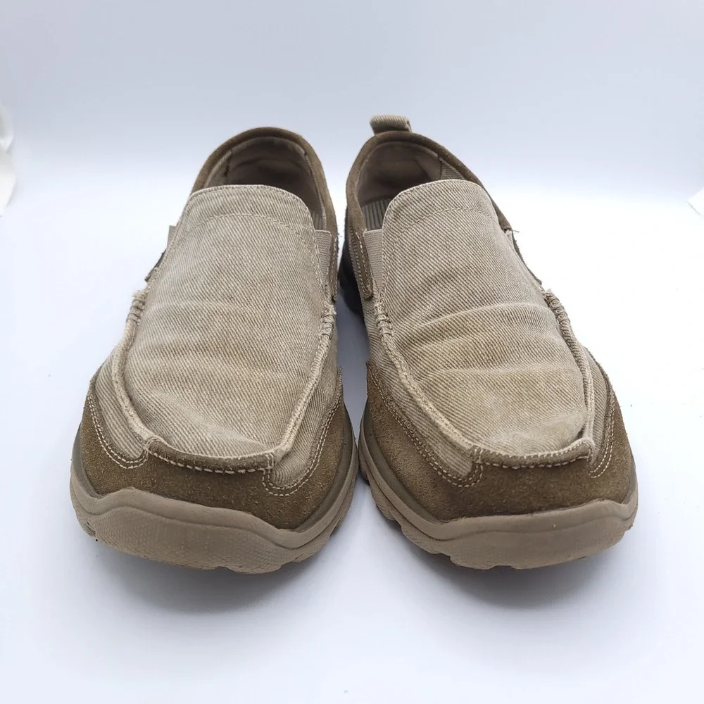 Skechers brown slip