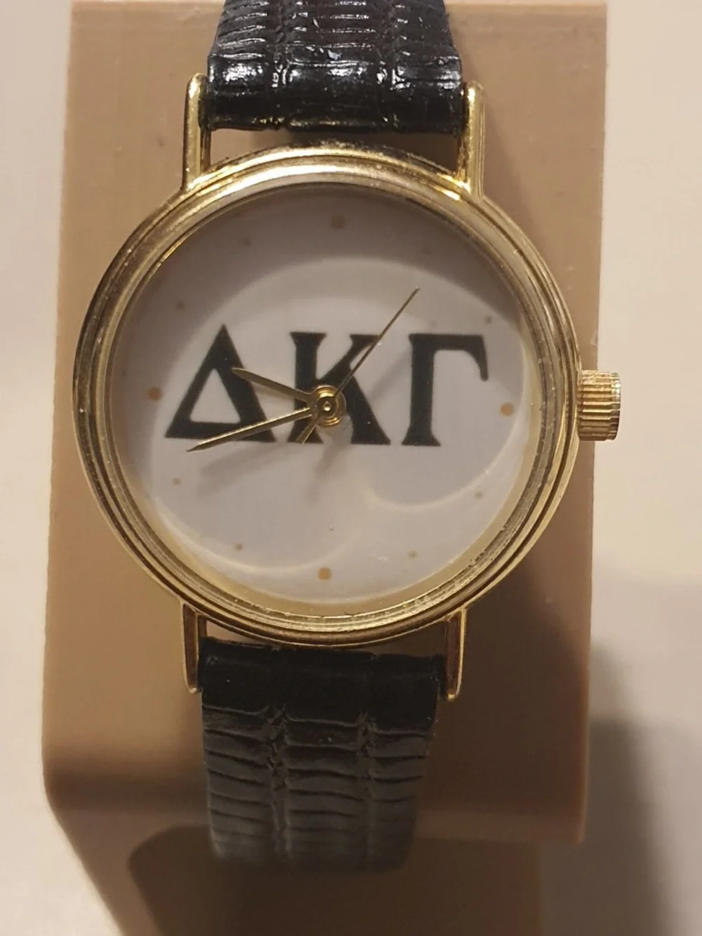 🦋10/$20🦋 Delta Kappa Gamma Goldtone/White Leather Sorority Women's Watch