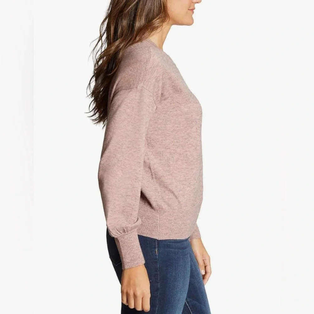 Ella Moss underarm flat