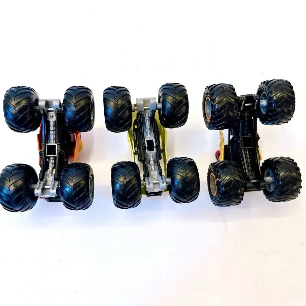 Hot Wheels Monster Jam Die-Cast Truck El Toro Loco 1:64‎ Scale Lot Of 3 Car Toys