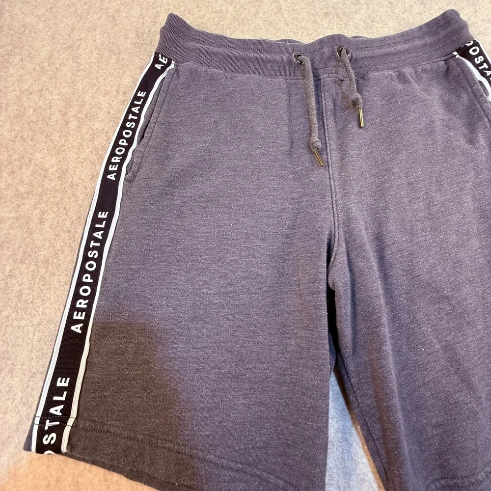 Aeropostale Mens Fleece Sweat Shorts Gray Logo Tape Side Stripe Drawstring Small
