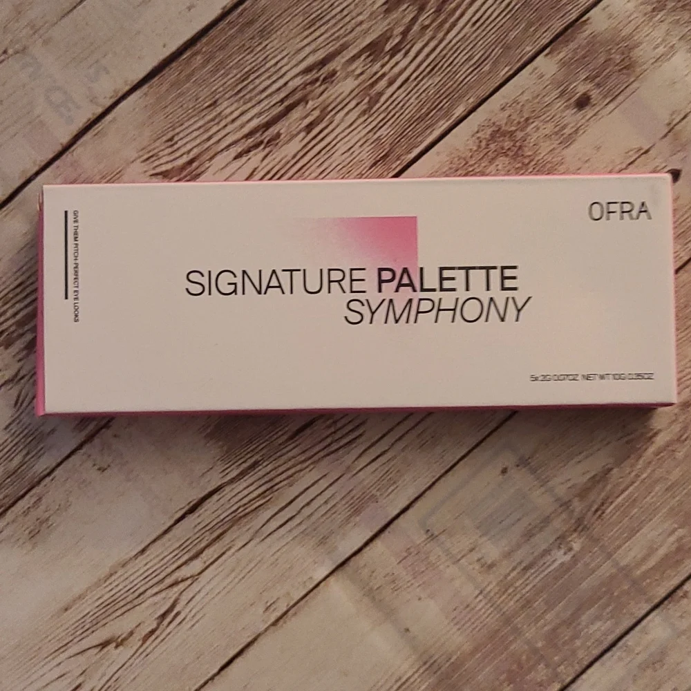 OFRA signature eyeshadow