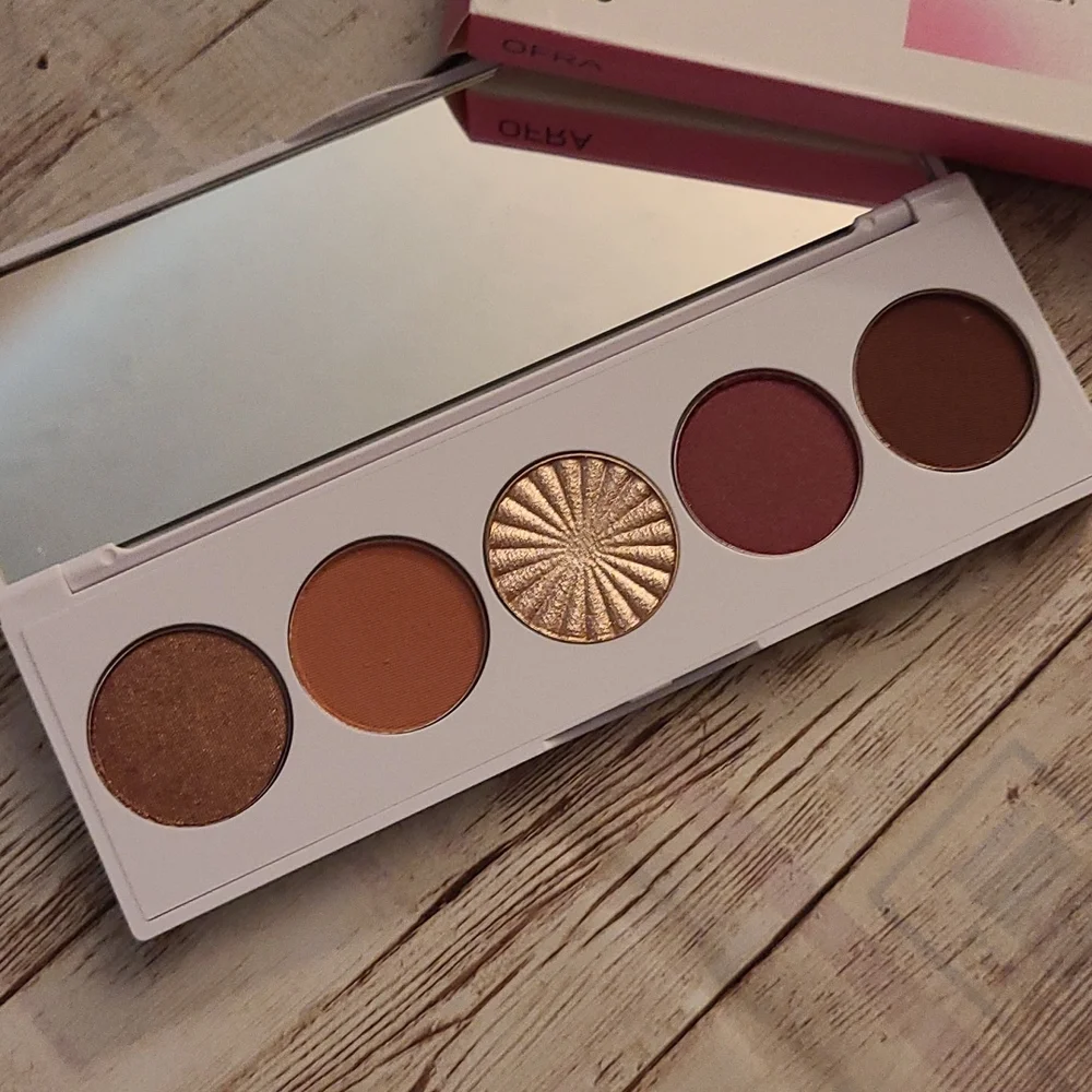 OFRA signature eyeshadow