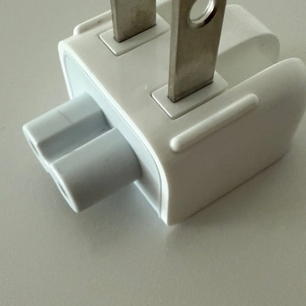 Apple charger duckhead