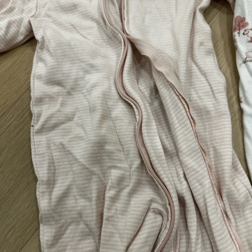 Carter's neckline front