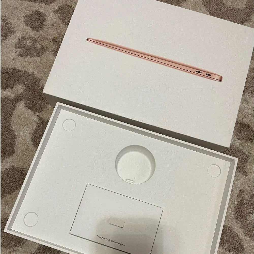 Empty Apple MacBook Air Box