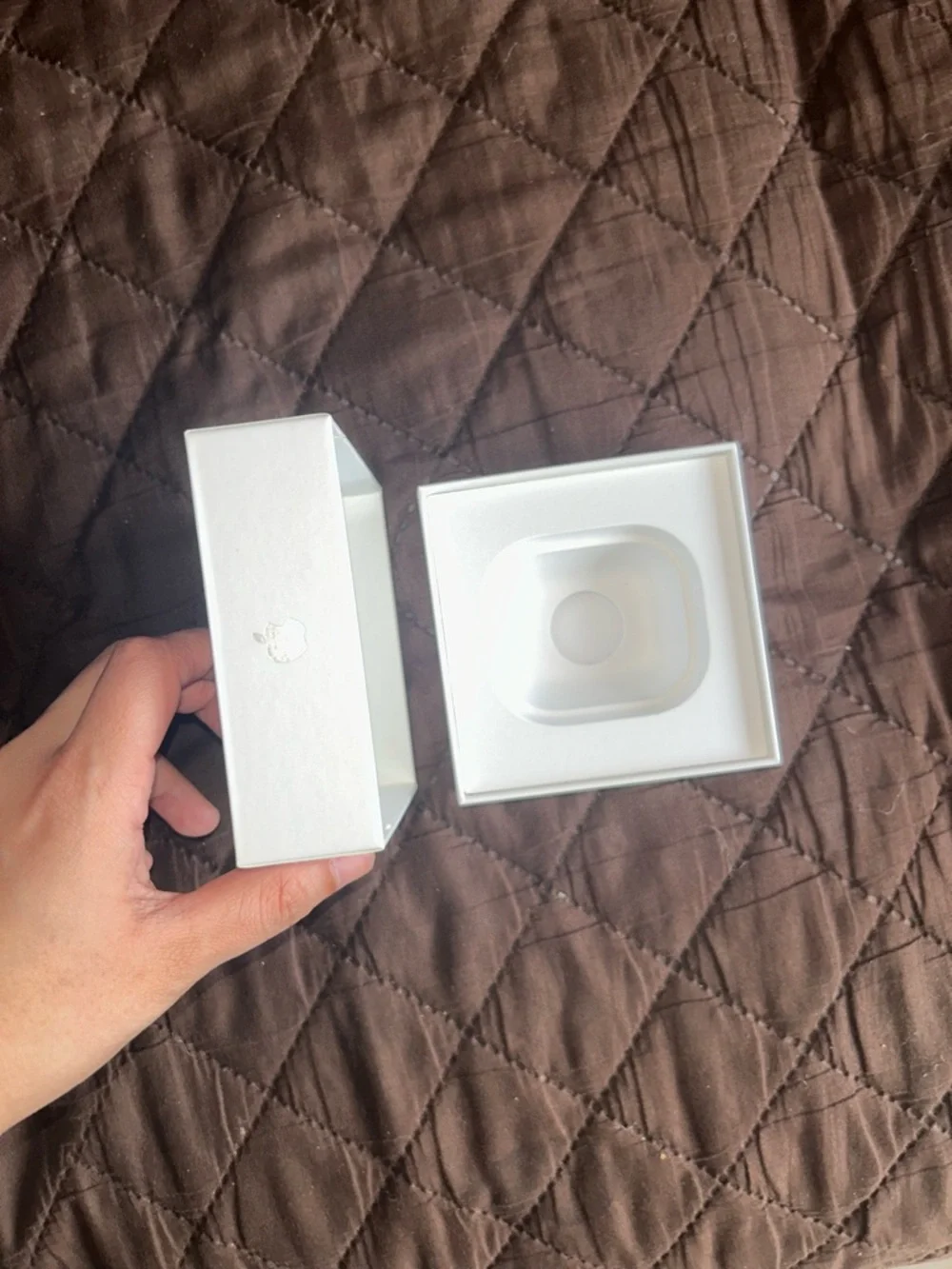 Apple genuine packaging