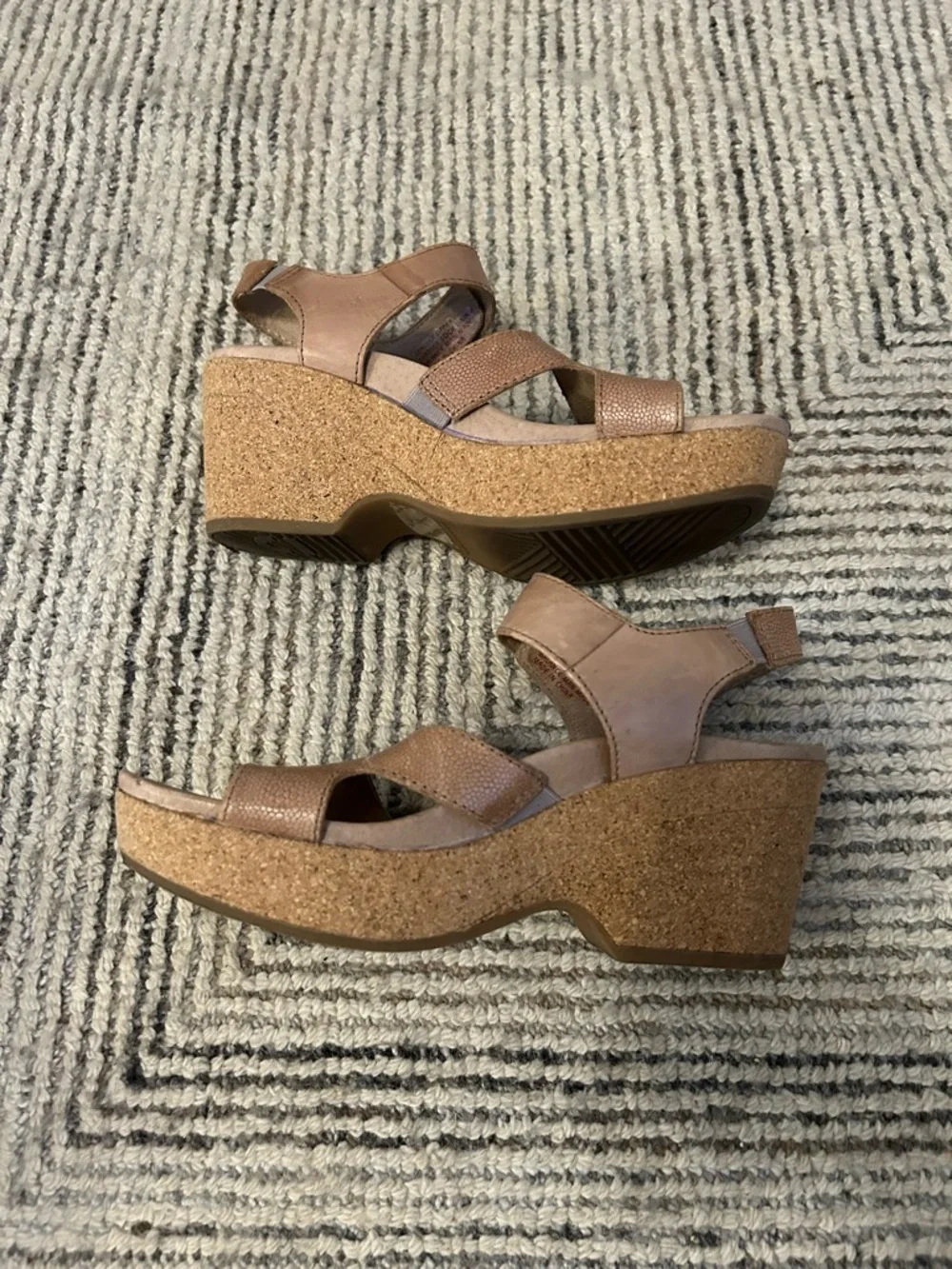 Earth comfortable women