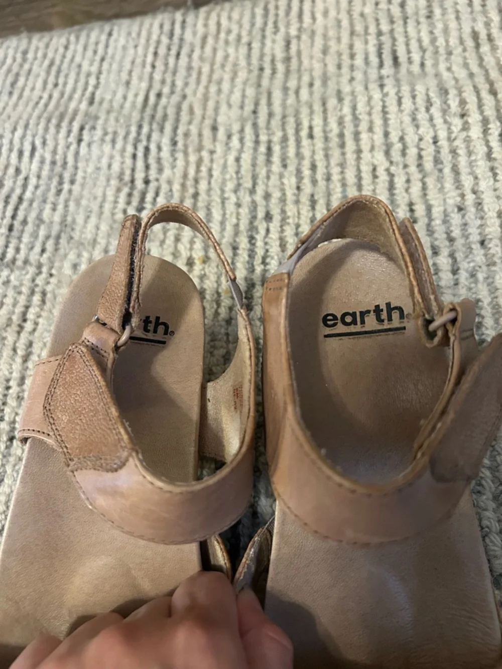 Earth comfortable women