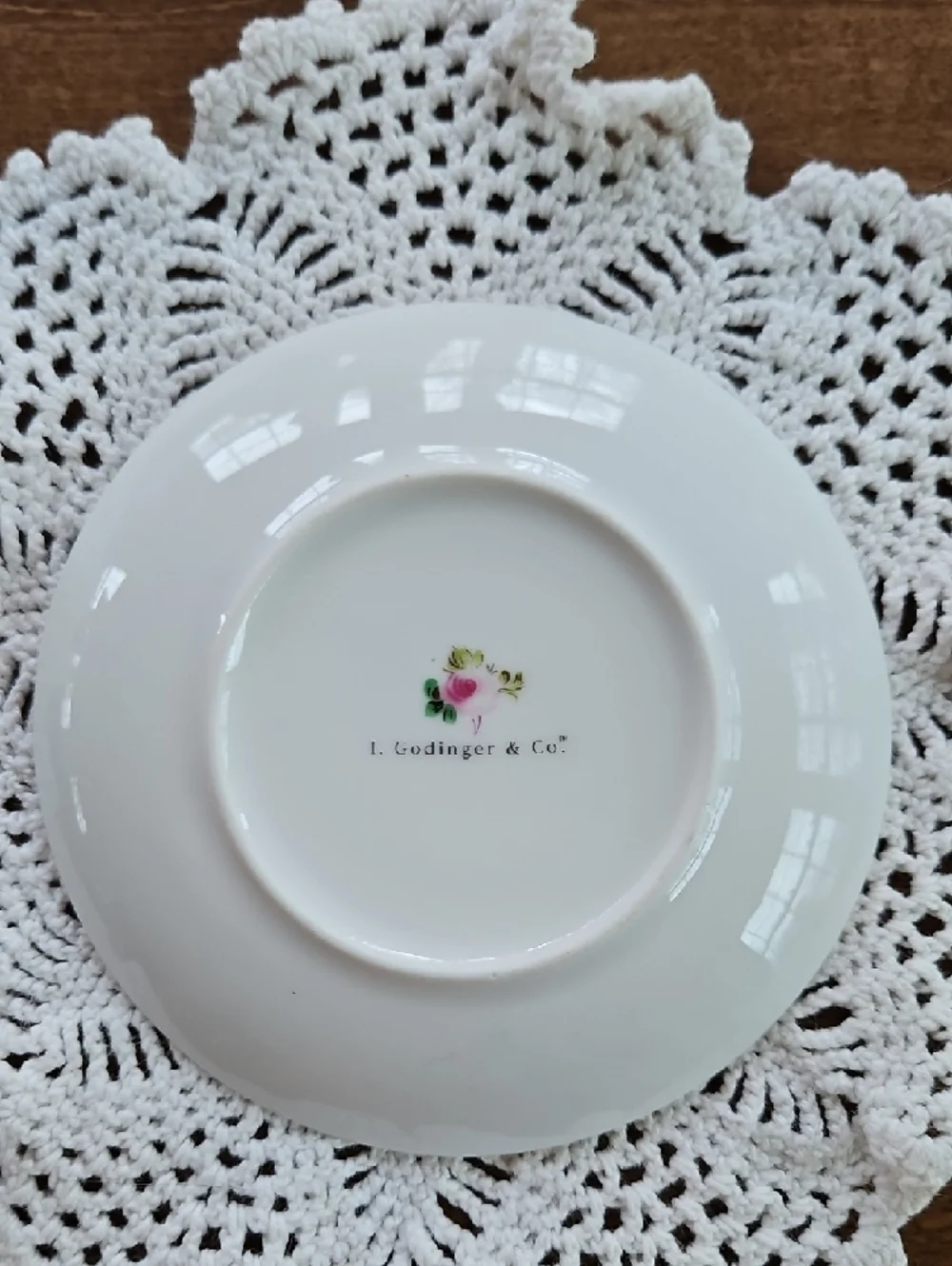 I. Godinger & Co. petit porcelain