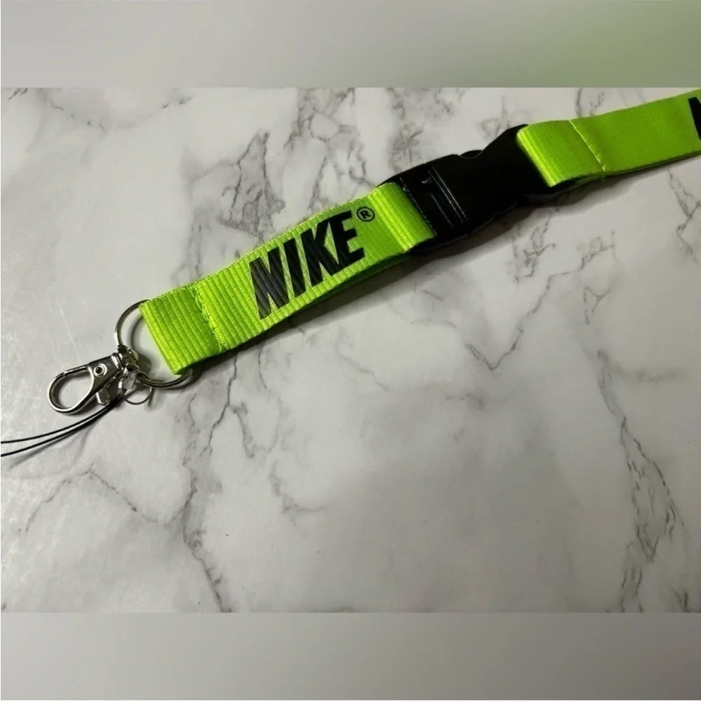 Nike new* without
