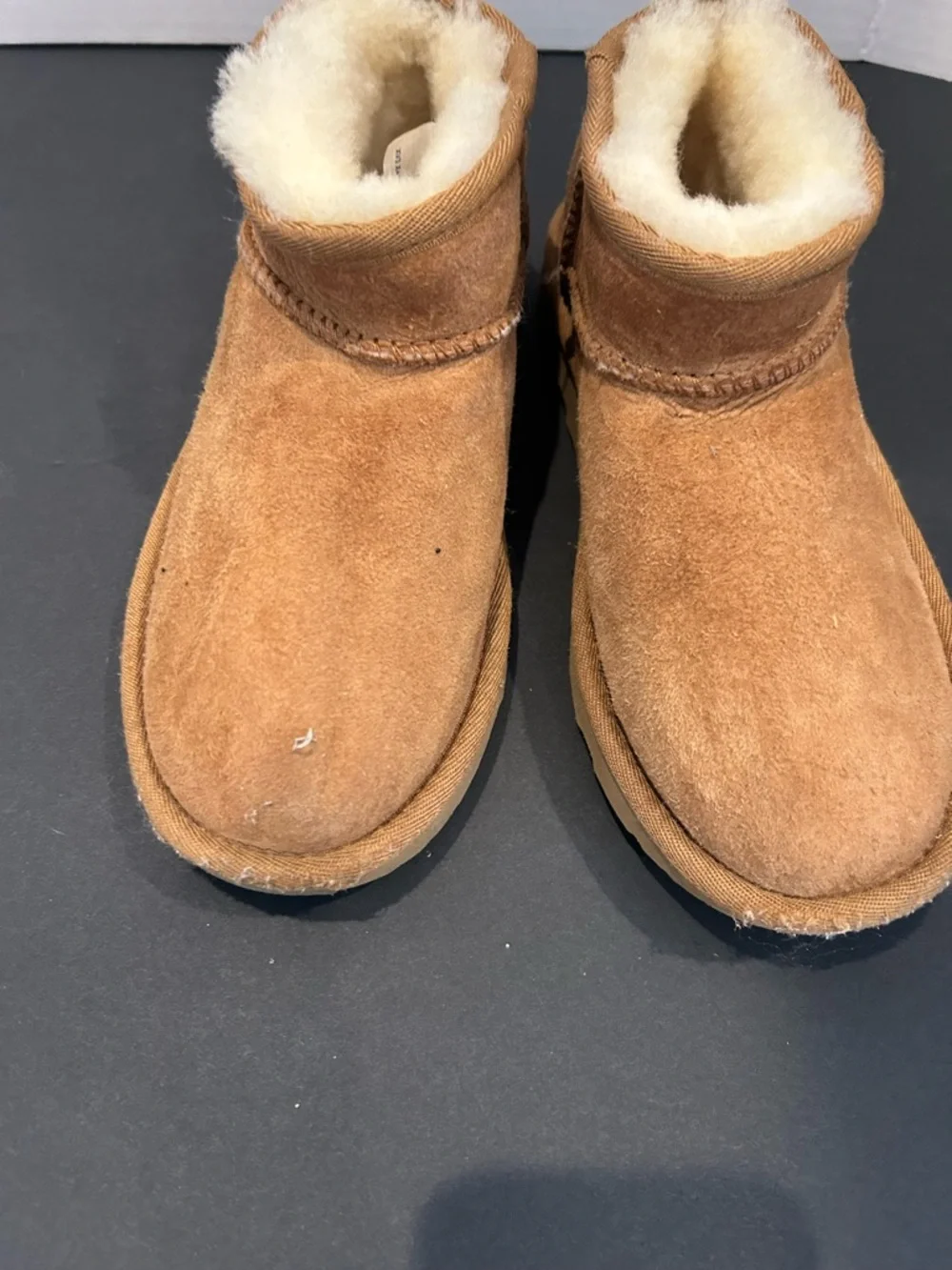 UGG tab suede flexible