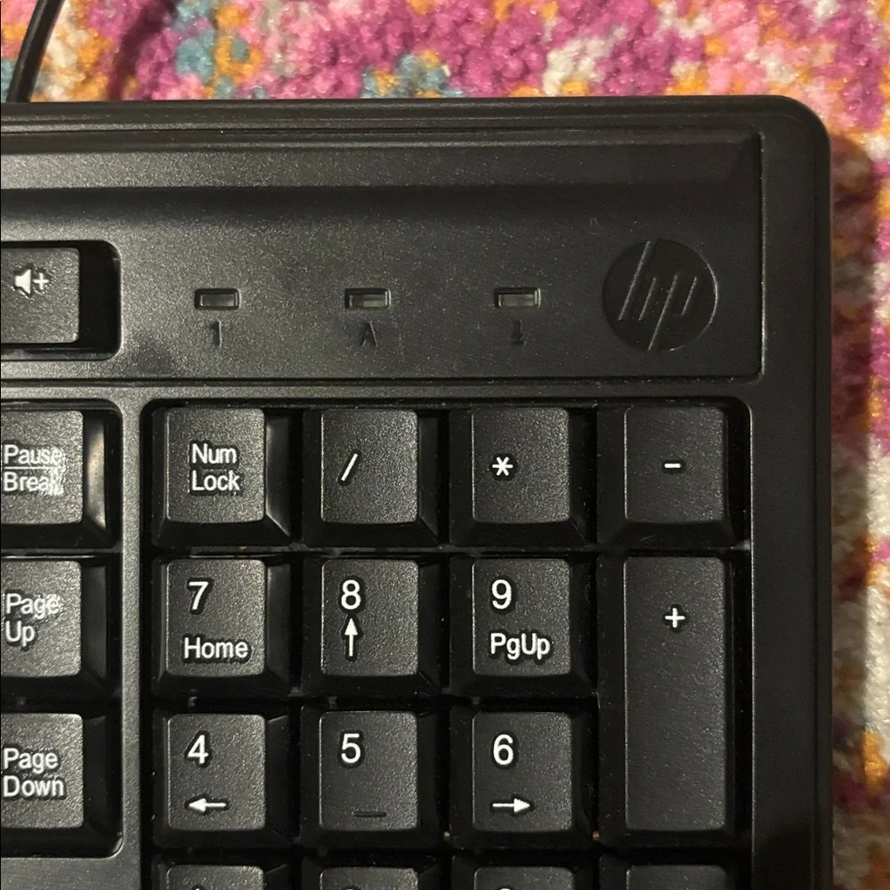 HP sleek black
