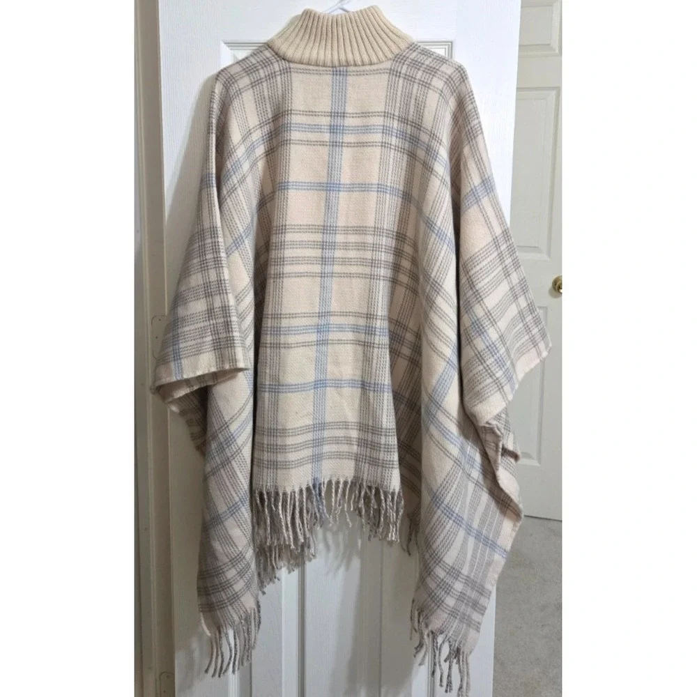 Astor Ruana Poncho Women's 1 size‎ fits all Beige/White Blue Plaid NWT