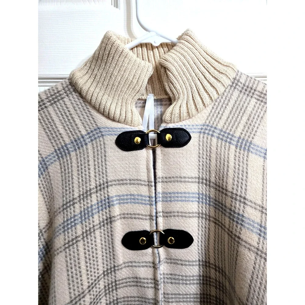 Astor Ruana Poncho Women's 1 size‎ fits all Beige/White Blue Plaid NWT