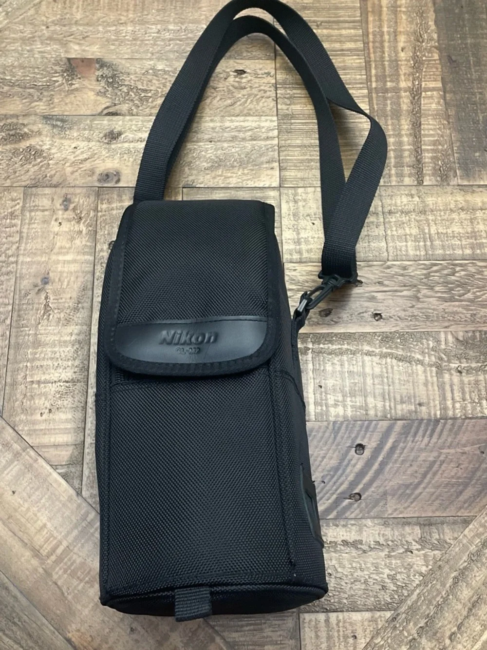 Nikon CL-M2 ballistic nylon semi-soft lens carrying case