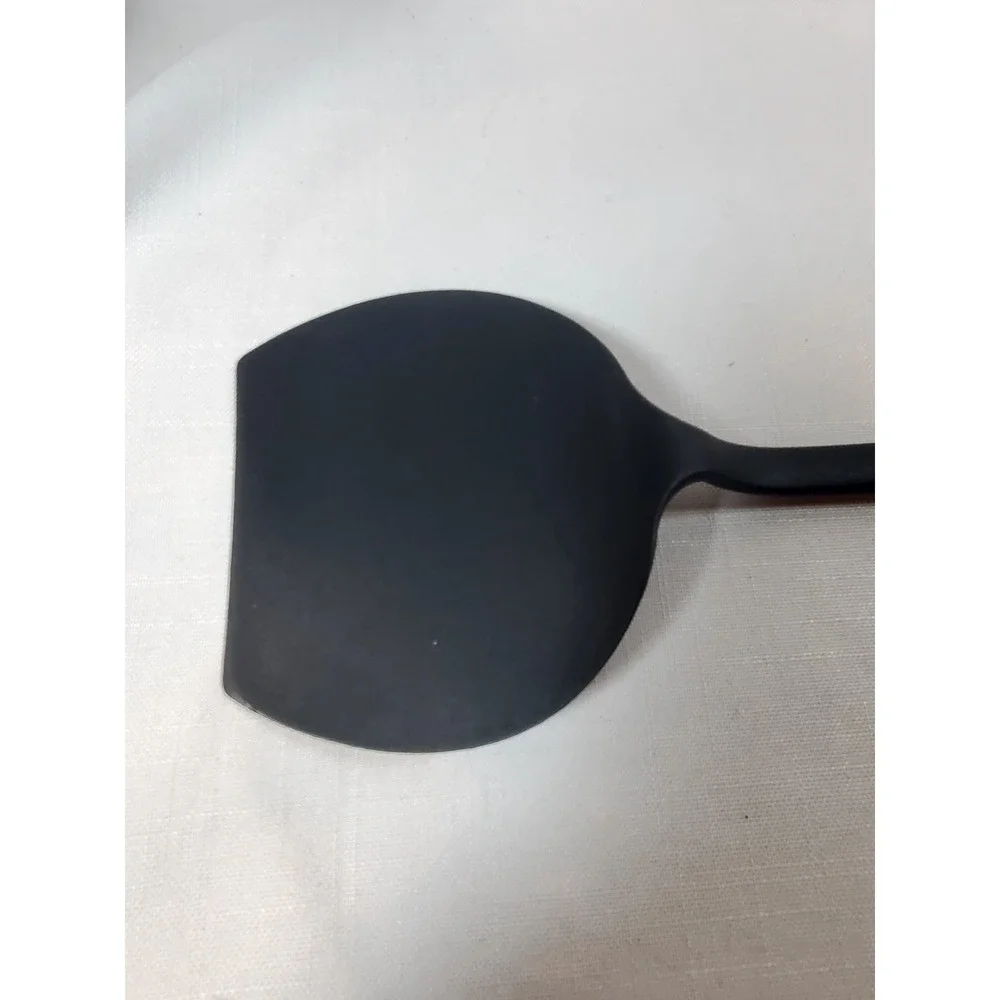The Unbranded Brand black silicone