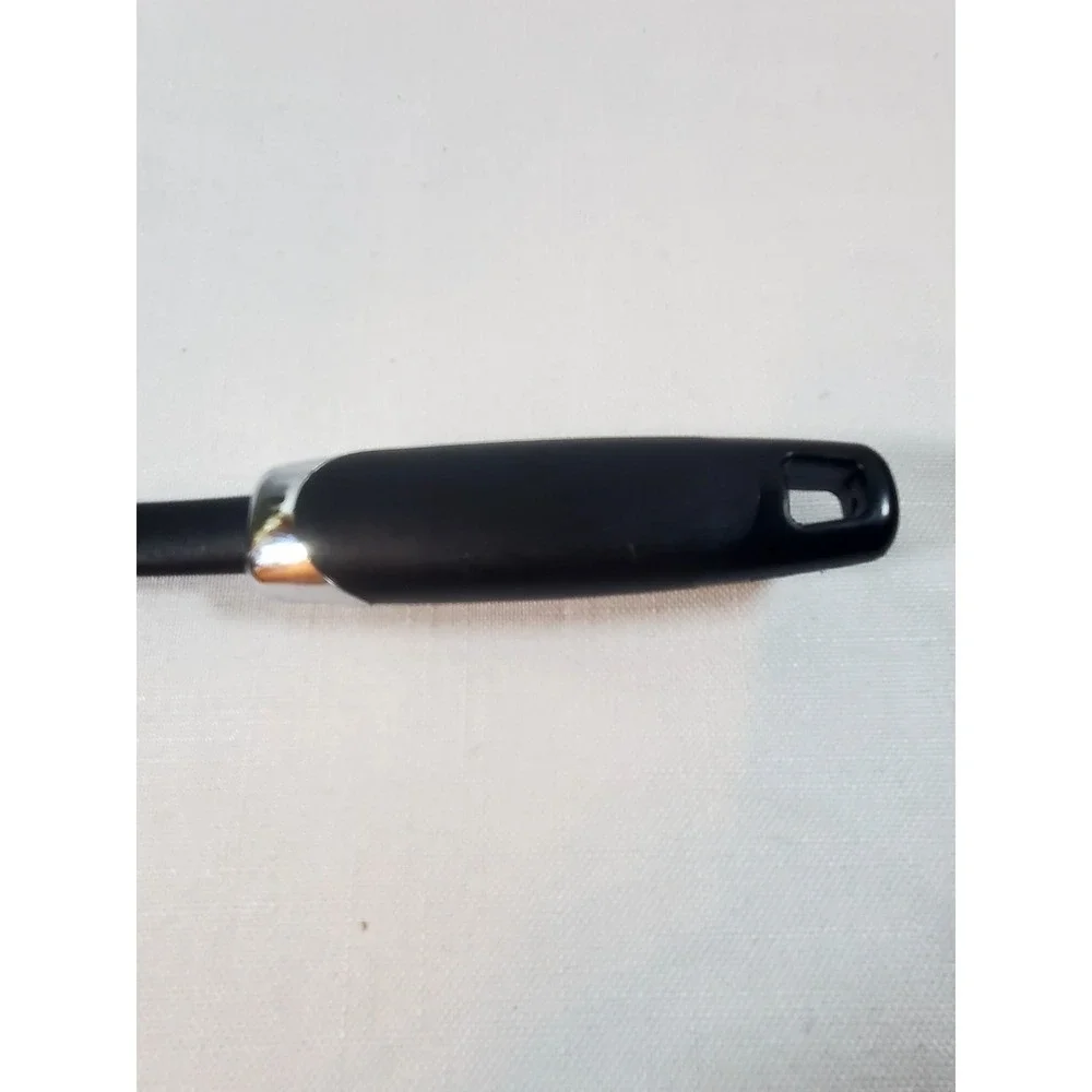 The Unbranded Brand black silicone
