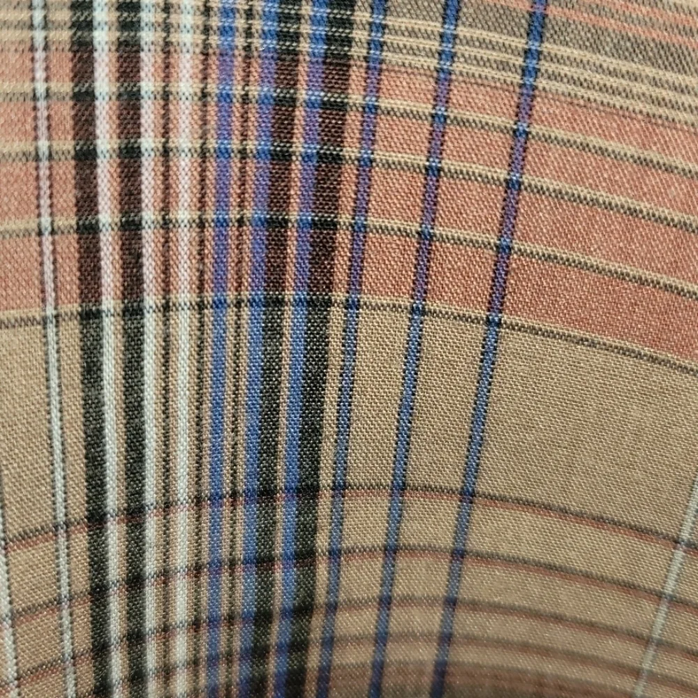Roper men button