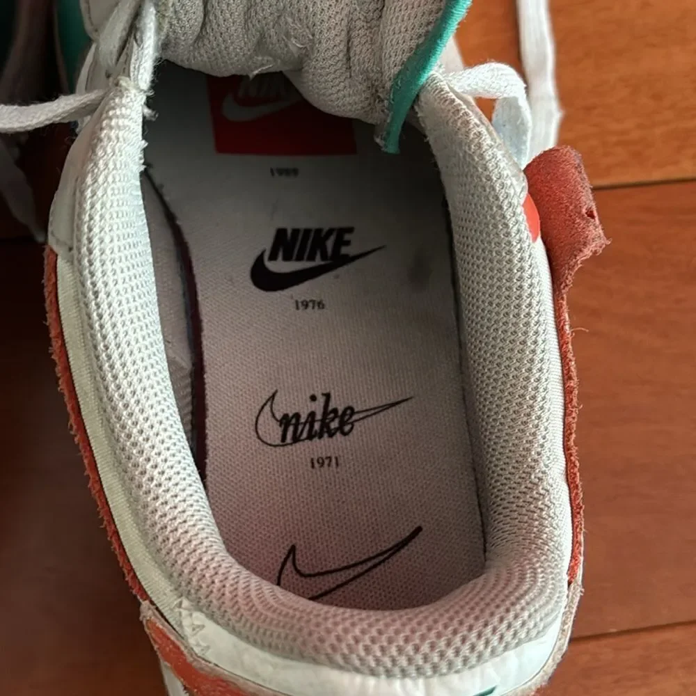 Nike women sneakers