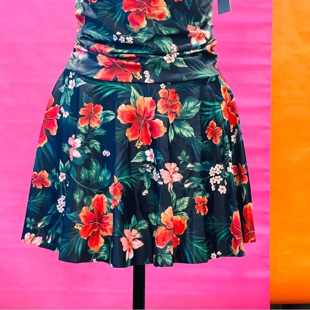 yonique floral tropical